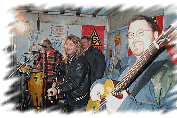 Dreamcatcher Unplugged beim IGM-Streik am PORSCHE-Werk in Stuttgart-Zuffenhausen